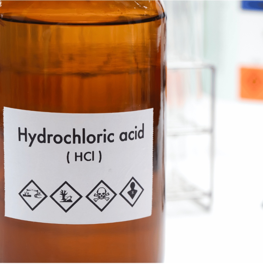 стъклен съд с надпис на английски Hydrochlorid acid - солна киселина